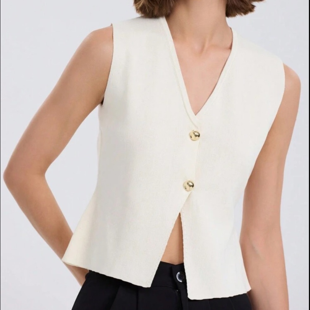 knit button top - Picture 2 of 4